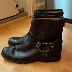 Frye Phillip Black Leather Harness Ankle Boots 6.5